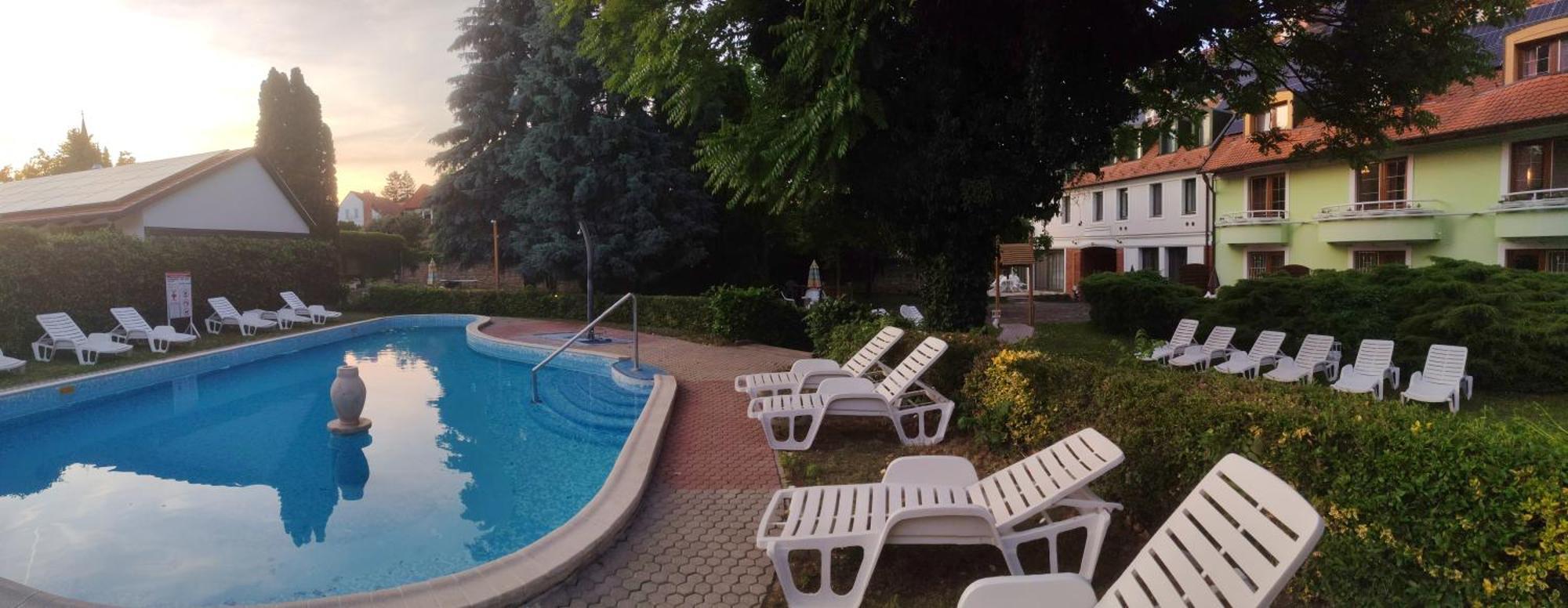 Hotel Abbazia Club Kek