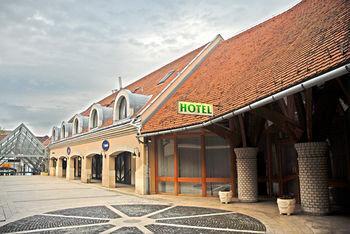 Hotel Abbazia Club Kek