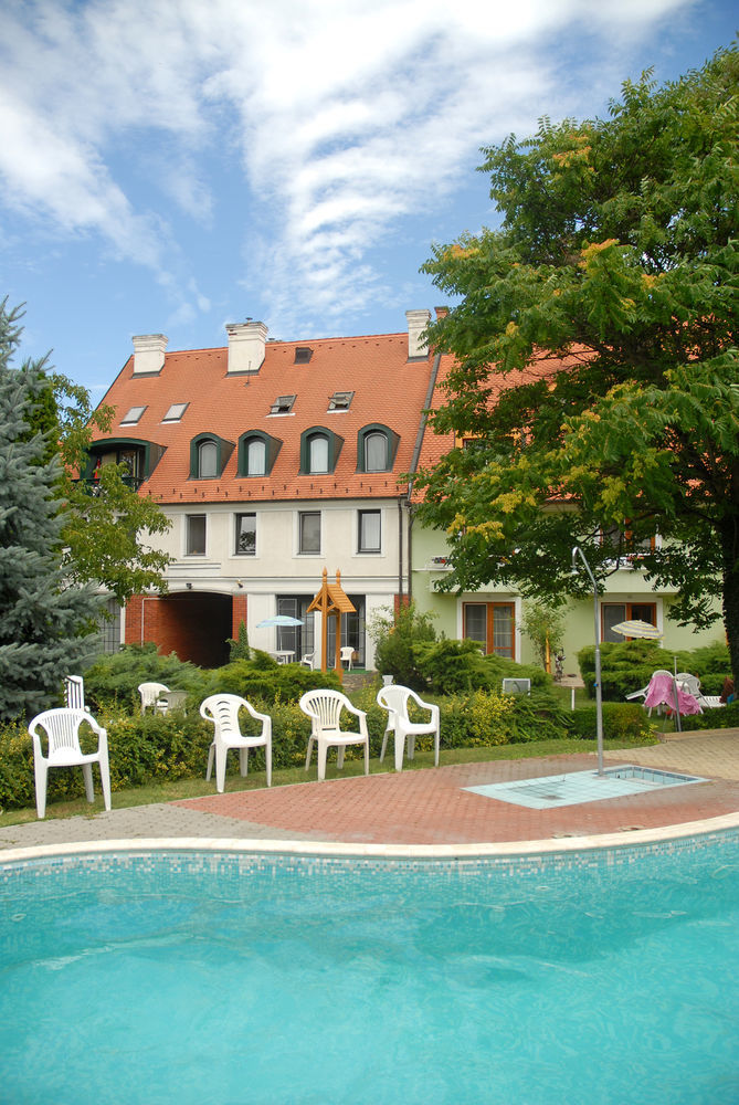 Hotel Abbázia Club Kék 3*