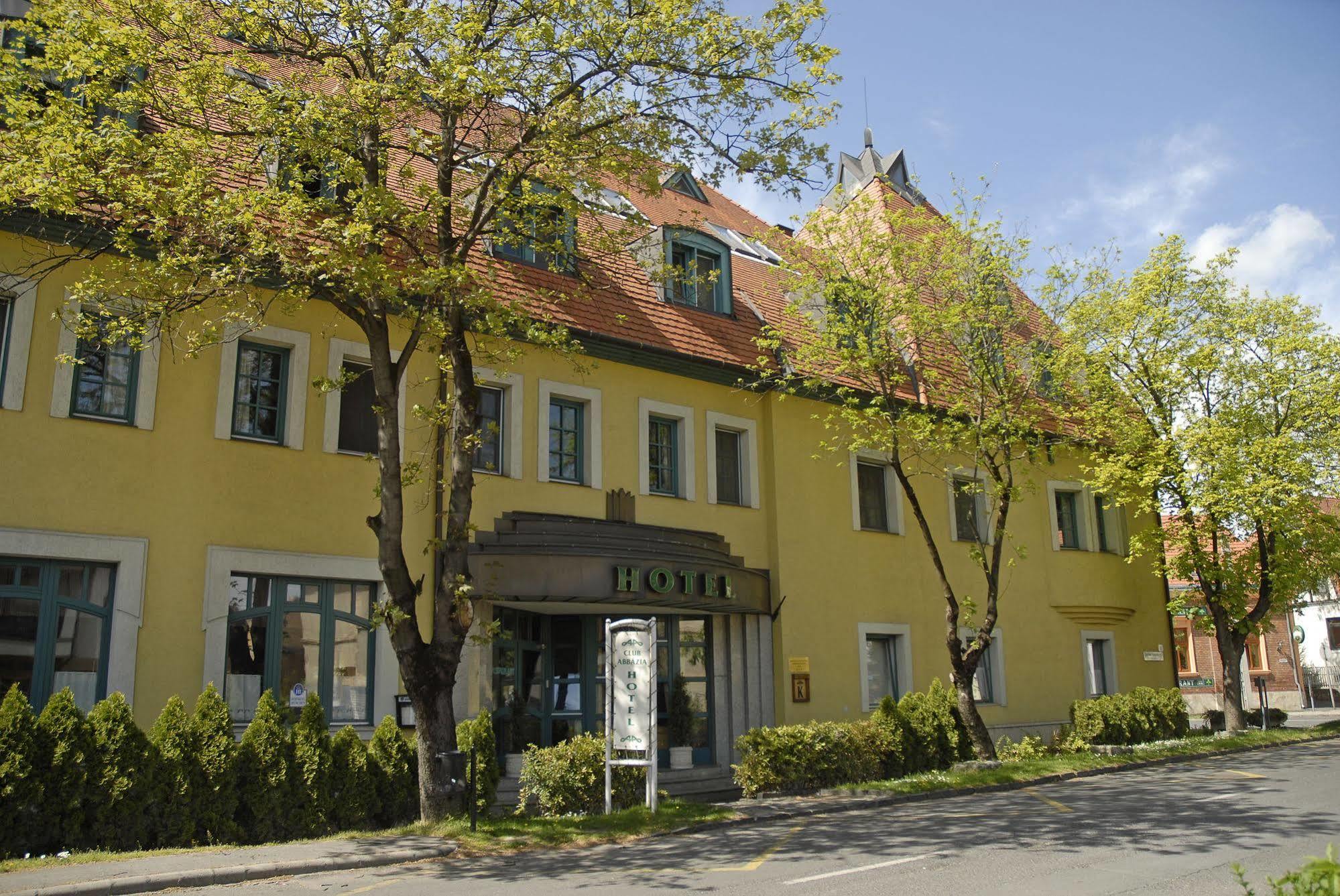 Abbázia Club Kék